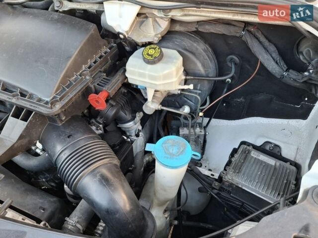 Белый Мерседес Sprinter, объемом двигателя 3 л и пробегом 312 тыс. км за 28900 $, фото 12 на Automoto.ua