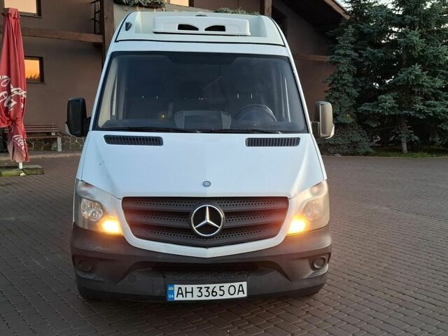 Білий Мерседес Sprinter, об'ємом двигуна 2.14 л та пробігом 250 тис. км за 14000 $, фото 1 на Automoto.ua