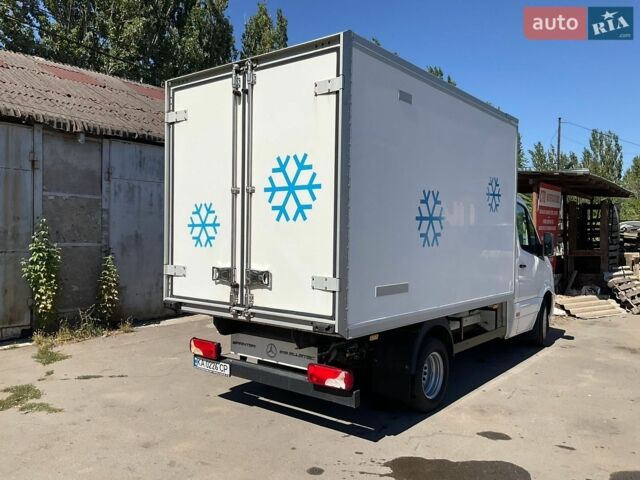 Белый Мерседес Sprinter, объемом двигателя 2.1 л и пробегом 237 тыс. км за 27000 $, фото 1 на Automoto.ua