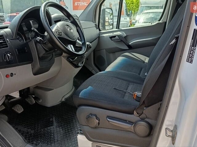 Белый Мерседес Sprinter, объемом двигателя 2.2 л и пробегом 200 тыс. км за 18750 $, фото 10 на Automoto.ua