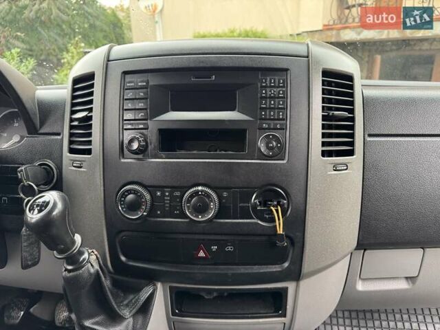Белый Мерседес Sprinter, объемом двигателя 2.2 л и пробегом 310 тыс. км за 19300 $, фото 46 на Automoto.ua