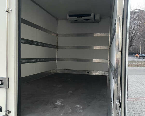 Белый Мерседес Sprinter, объемом двигателя 3 л и пробегом 200 тыс. км за 22000 $, фото 19 на Automoto.ua