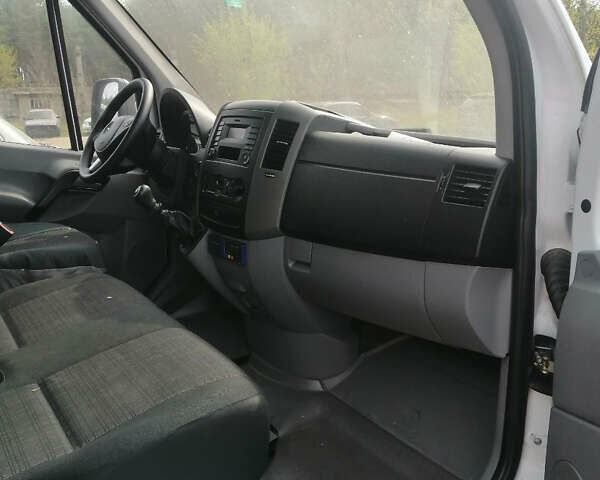 Белый Мерседес Sprinter, объемом двигателя 2.1 л и пробегом 259 тыс. км за 16500 $, фото 26 на Automoto.ua