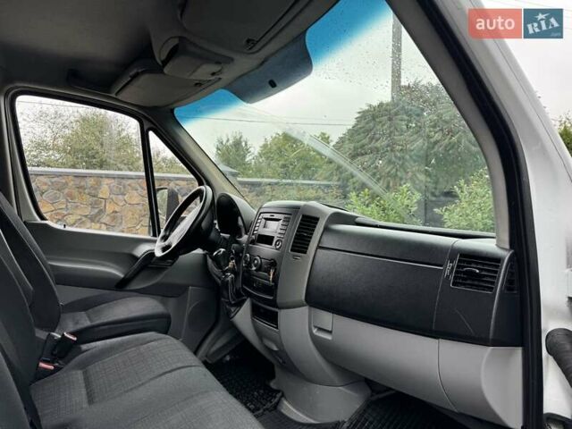 Белый Мерседес Sprinter, объемом двигателя 2.2 л и пробегом 310 тыс. км за 19300 $, фото 47 на Automoto.ua