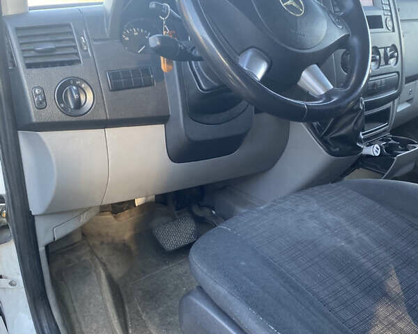 Белый Мерседес Sprinter, объемом двигателя 2.1 л и пробегом 383 тыс. км за 14500 $, фото 10 на Automoto.ua