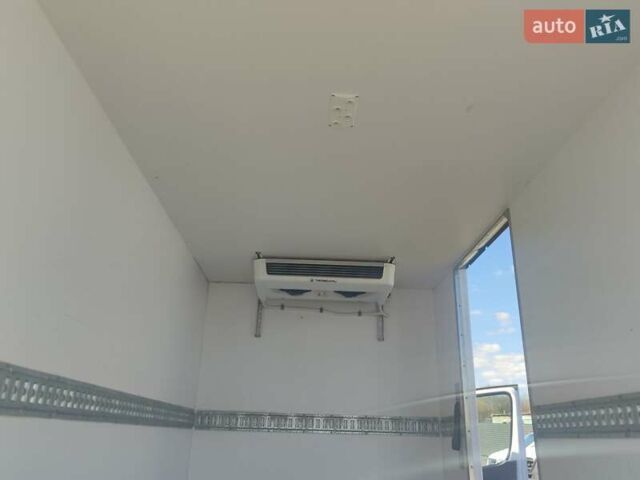 Белый Мерседес Sprinter, объемом двигателя 3 л и пробегом 255 тыс. км за 29900 $, фото 19 на Automoto.ua