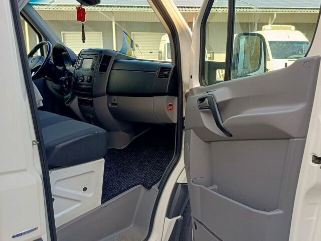 Білий Мерседес Sprinter, об'ємом двигуна 2.99 л та пробігом 360 тис. км за 32900 $, фото 14 на Automoto.ua