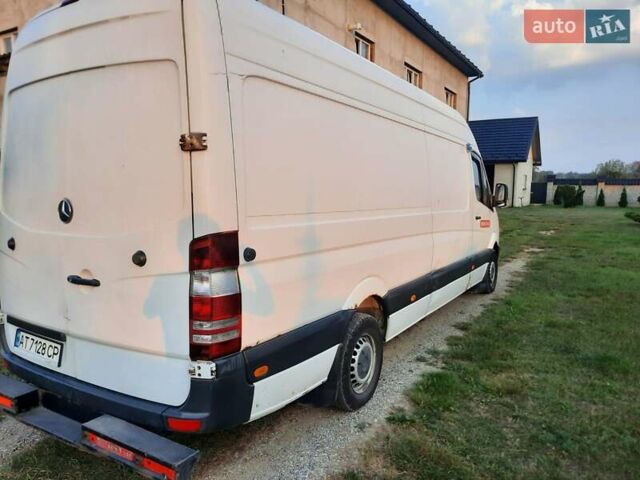 Белый Мерседес Sprinter, объемом двигателя 2.2 л и пробегом 300 тыс. км за 14000 $, фото 6 на Automoto.ua