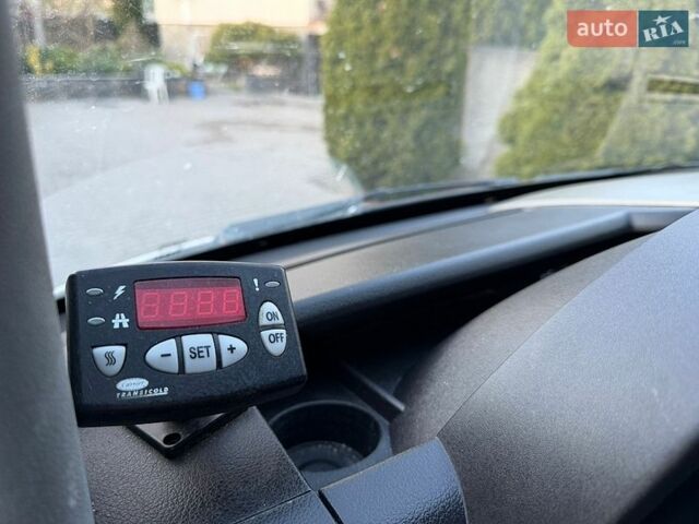 Белый Мерседес Sprinter, объемом двигателя 2.2 л и пробегом 215 тыс. км за 18800 $, фото 57 на Automoto.ua