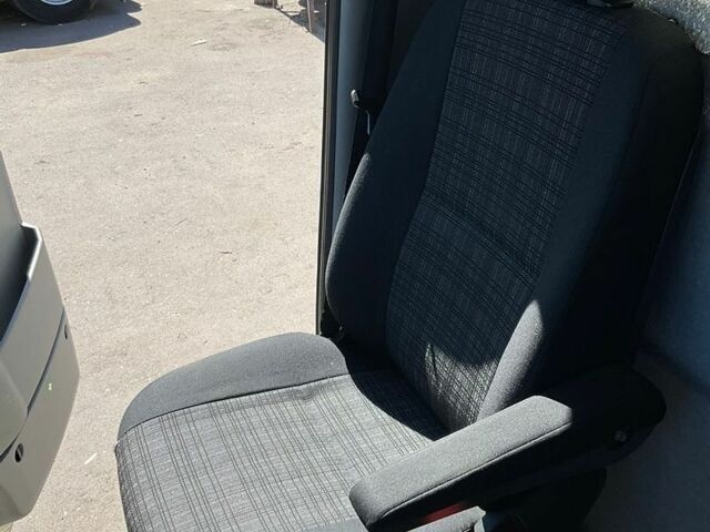 Белый Мерседес Sprinter, объемом двигателя 2.1 л и пробегом 237 тыс. км за 27000 $, фото 8 на Automoto.ua