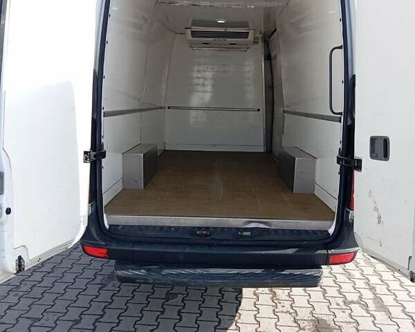 Белый Мерседес Sprinter, объемом двигателя 2.14 л и пробегом 650 тыс. км за 15000 $, фото 8 на Automoto.ua