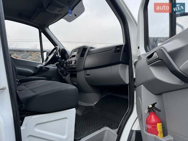 Белый Мерседес Sprinter, объемом двигателя 2.2 л и пробегом 311 тыс. км за 22000 $, фото 50 на Automoto.ua