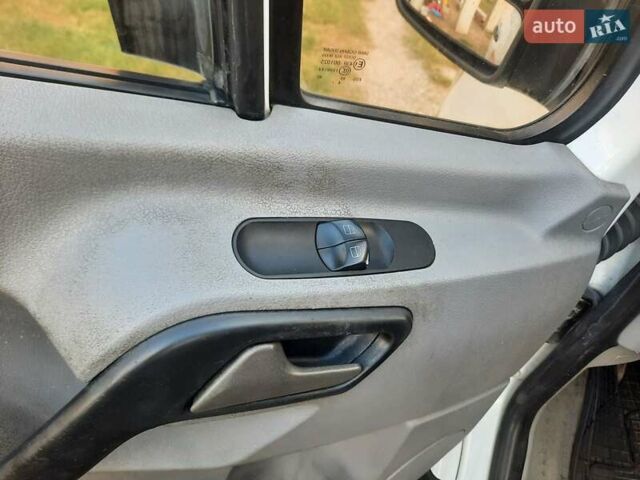Белый Мерседес Sprinter, объемом двигателя 2.2 л и пробегом 300 тыс. км за 14000 $, фото 10 на Automoto.ua