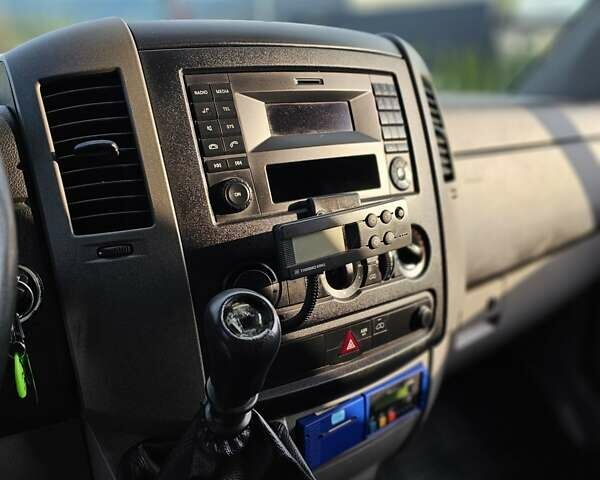 Білий Мерседес Sprinter, об'ємом двигуна 2.14 л та пробігом 274 тис. км за 16900 $, фото 5 на Automoto.ua