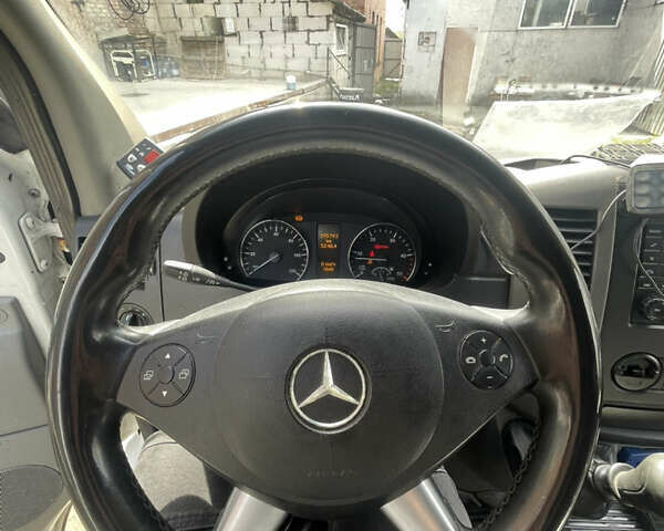 Білий Мерседес Sprinter, об'ємом двигуна 2.14 л та пробігом 395 тис. км за 14500 $, фото 6 на Automoto.ua