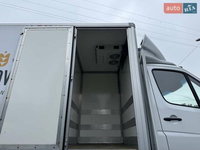 Белый Мерседес Sprinter, объемом двигателя 2.2 л и пробегом 310 тыс. км за 19300 $, фото 34 на Automoto.ua