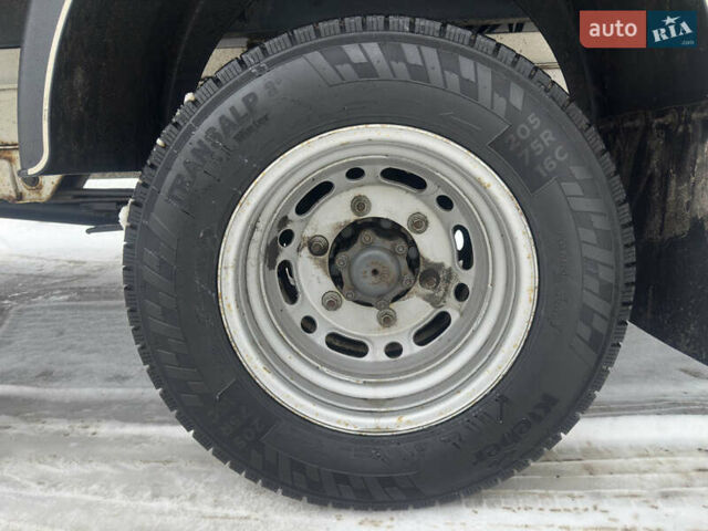 Белый Мерседес Sprinter, объемом двигателя 2.99 л и пробегом 451 тыс. км за 28500 $, фото 12 на Automoto.ua