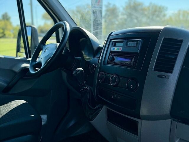 Білий Мерседес Sprinter, об'ємом двигуна 2.2 л та пробігом 360 тис. км за 20550 $, фото 32 на Automoto.ua