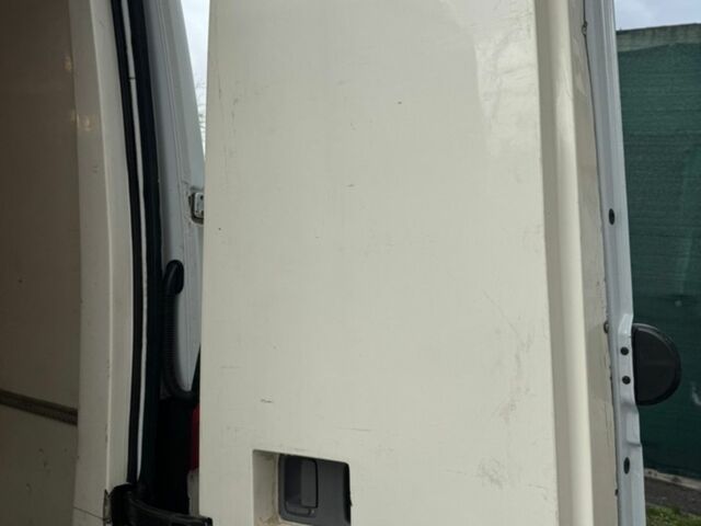 Белый Мерседес Sprinter, объемом двигателя 2.99 л и пробегом 540 тыс. км за 16999 $, фото 44 на Automoto.ua
