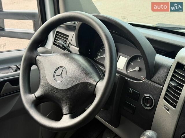 Білий Мерседес Sprinter, об'ємом двигуна 2.2 л та пробігом 340 тис. км за 18400 $, фото 15 на Automoto.ua
