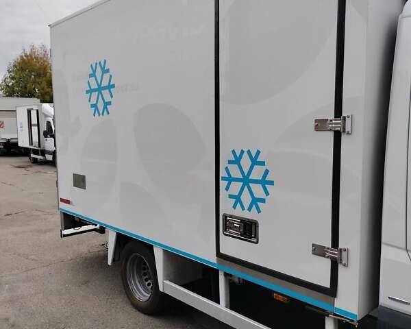 Белый Мерседес Sprinter, объемом двигателя 0 л и пробегом 200 тыс. км за 26000 $, фото 11 на Automoto.ua