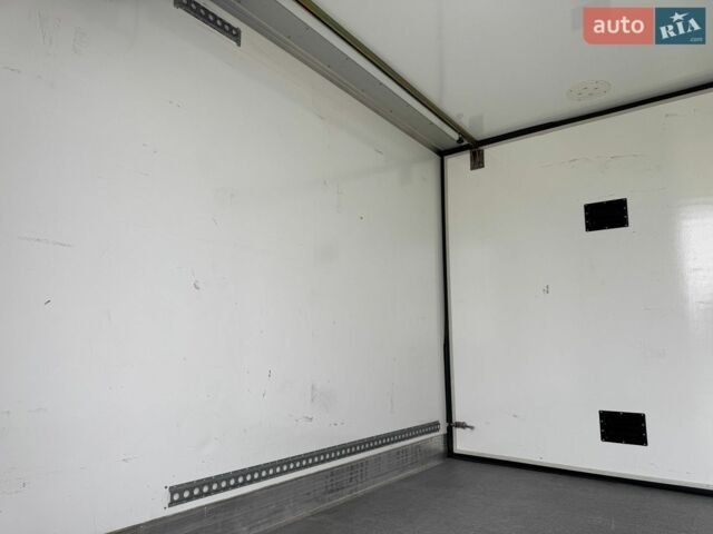 Белый Мерседес Sprinter, объемом двигателя 2.1 л и пробегом 332 тыс. км за 23700 $, фото 12 на Automoto.ua