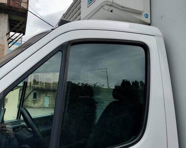 Белый Мерседес Sprinter, объемом двигателя 0 л и пробегом 200 тыс. км за 26000 $, фото 23 на Automoto.ua