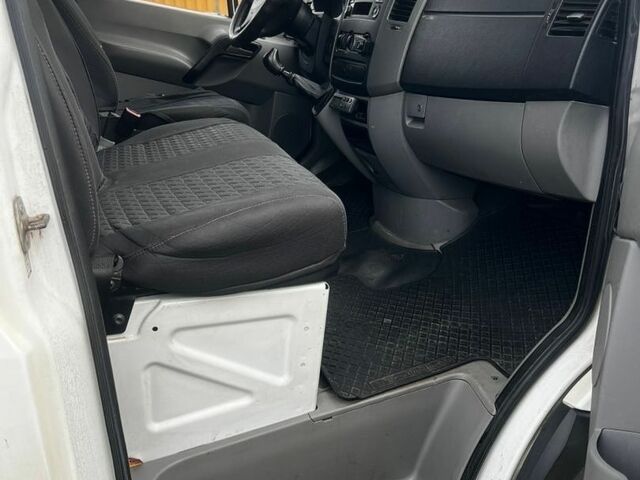 Белый Мерседес Sprinter, объемом двигателя 2.14 л и пробегом 692 тыс. км за 22500 $, фото 13 на Automoto.ua