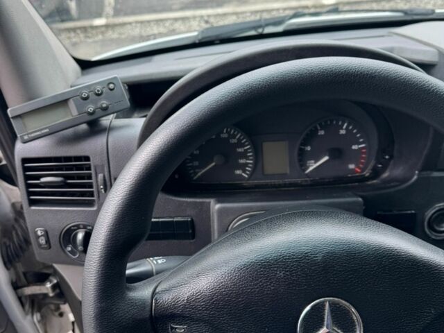 Белый Мерседес Sprinter, объемом двигателя 2.99 л и пробегом 540 тыс. км за 16999 $, фото 40 на Automoto.ua