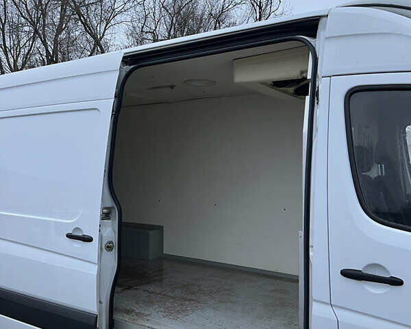 Белый Мерседес Sprinter, объемом двигателя 2.1 л и пробегом 492 тыс. км за 20700 $, фото 15 на Automoto.ua