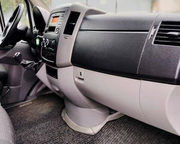 Белый Мерседес Sprinter, объемом двигателя 0 л и пробегом 200 тыс. км за 26000 $, фото 16 на Automoto.ua