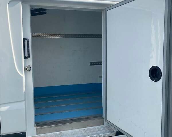 Білий Мерседес Sprinter, об'ємом двигуна 2.2 л та пробігом 320 тис. км за 22800 $, фото 12 на Automoto.ua