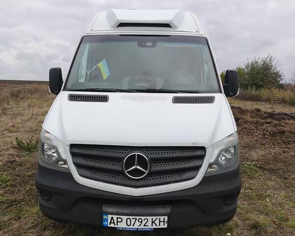 Белый Мерседес Sprinter, объемом двигателя 2.1 л и пробегом 400 тыс. км за 20000 $, фото 2 на Automoto.ua