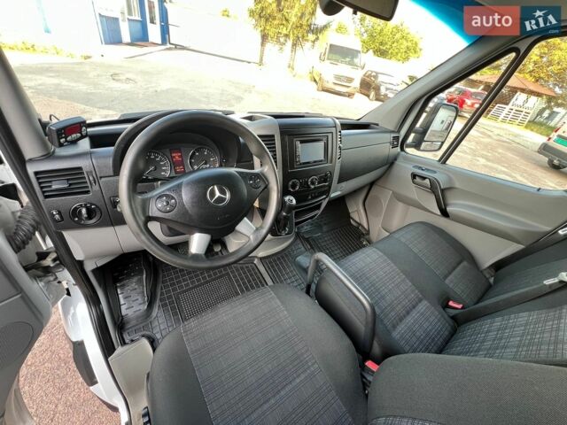 Белый Мерседес Sprinter, объемом двигателя 2.2 л и пробегом 335 тыс. км за 22750 $, фото 33 на Automoto.ua