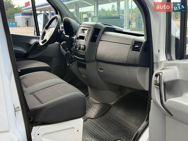Білий Мерседес Sprinter, об'ємом двигуна 2.2 л та пробігом 340 тис. км за 18400 $, фото 12 на Automoto.ua