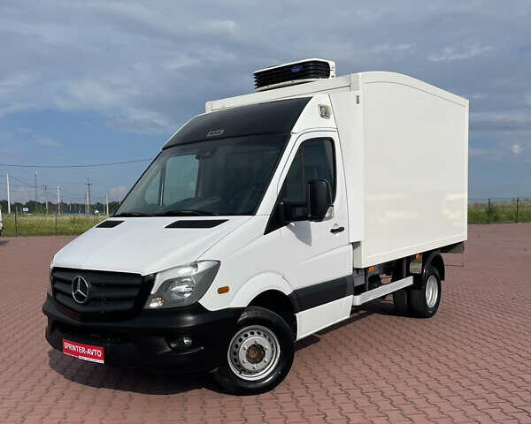 Белый Мерседес Sprinter, объемом двигателя 3 л и пробегом 319 тыс. км за 29300 $, фото 1 на Automoto.ua