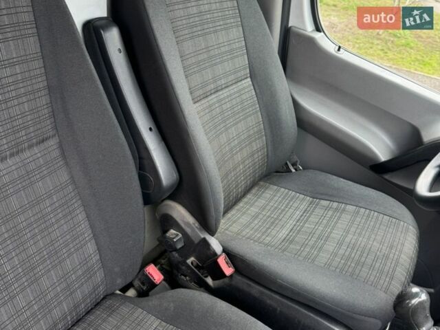 Белый Мерседес Sprinter, объемом двигателя 2.99 л и пробегом 540 тыс. км за 24999 $, фото 19 на Automoto.ua