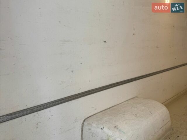 Белый Мерседес Sprinter, объемом двигателя 2.99 л и пробегом 540 тыс. км за 24999 $, фото 4 на Automoto.ua