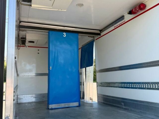 Білий Мерседес Sprinter, об'ємом двигуна 2.2 л та пробігом 360 тис. км за 20550 $, фото 30 на Automoto.ua