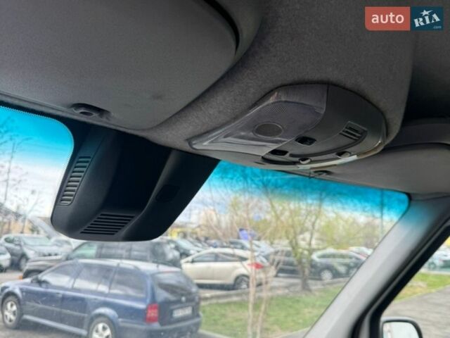 Белый Мерседес Sprinter, объемом двигателя 2.99 л и пробегом 540 тыс. км за 24999 $, фото 6 на Automoto.ua