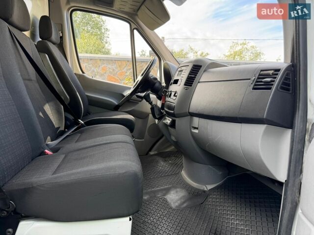 Белый Мерседес Sprinter, объемом двигателя 2.2 л и пробегом 265 тыс. км за 23000 $, фото 45 на Automoto.ua