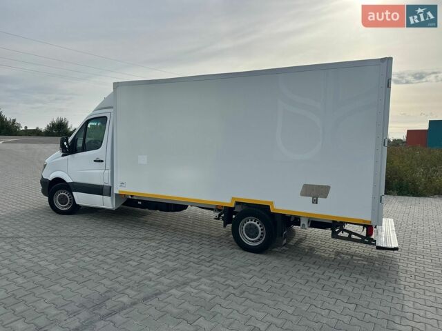 Белый Мерседес Sprinter, объемом двигателя 2.2 л и пробегом 298 тыс. км за 22000 $, фото 6 на Automoto.ua