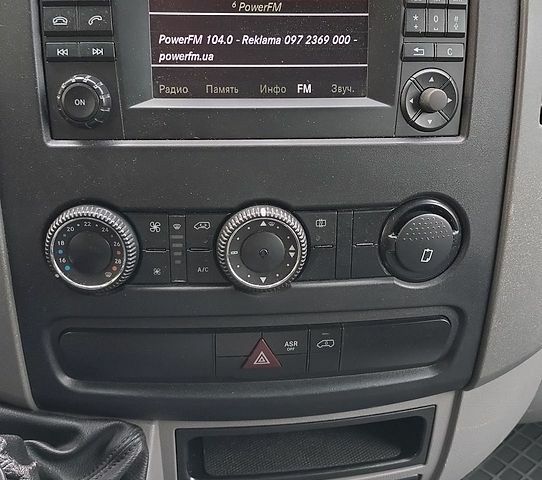 Білий Мерседес Sprinter, об'ємом двигуна 2.1 л та пробігом 412 тис. км за 20000 $, фото 15 на Automoto.ua