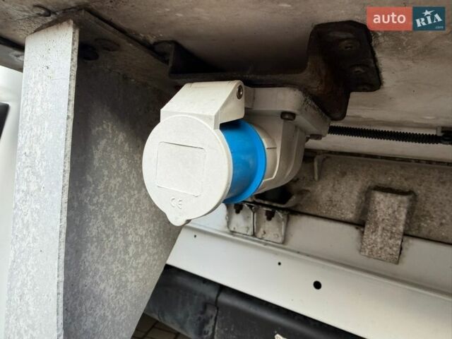 Білий Мерседес Sprinter, об'ємом двигуна 2.2 л та пробігом 285 тис. км за 23000 $, фото 66 на Automoto.ua