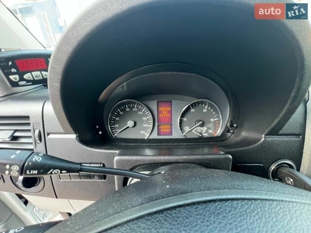 Белый Мерседес Sprinter, объемом двигателя 2.2 л и пробегом 335 тыс. км за 22750 $, фото 37 на Automoto.ua