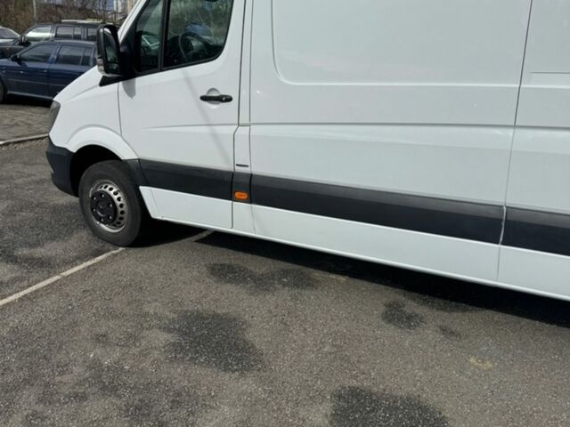 Белый Мерседес Sprinter, объемом двигателя 2.99 л и пробегом 540 тыс. км за 16999 $, фото 25 на Automoto.ua