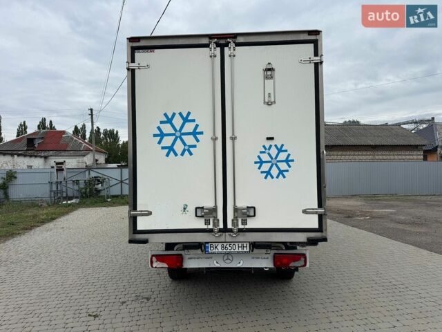 Белый Мерседес Sprinter, объемом двигателя 2.1 л и пробегом 332 тыс. км за 23700 $, фото 31 на Automoto.ua