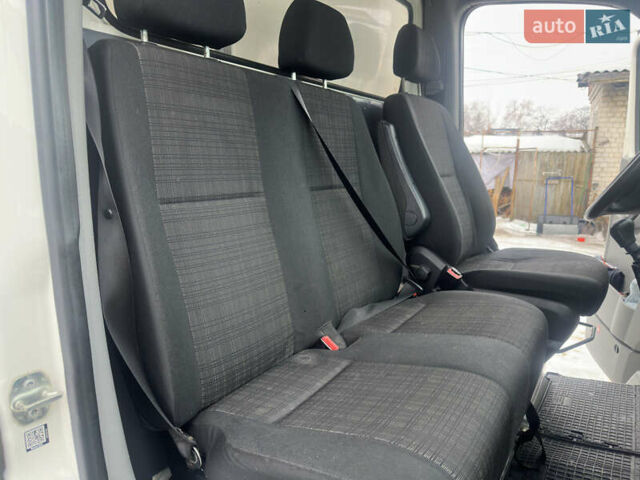 Белый Мерседес Sprinter, объемом двигателя 2.99 л и пробегом 451 тыс. км за 28500 $, фото 9 на Automoto.ua