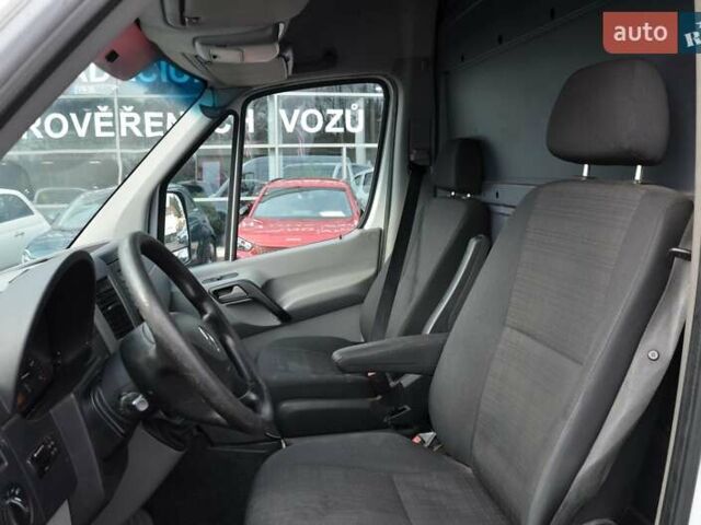 Белый Мерседес Sprinter, объемом двигателя 0 л и пробегом 297 тыс. км за 7420 $, фото 4 на Automoto.ua