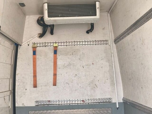 Білий Мерседес Sprinter, об'ємом двигуна 2.14 л та пробігом 458 тис. км за 17500 $, фото 9 на Automoto.ua